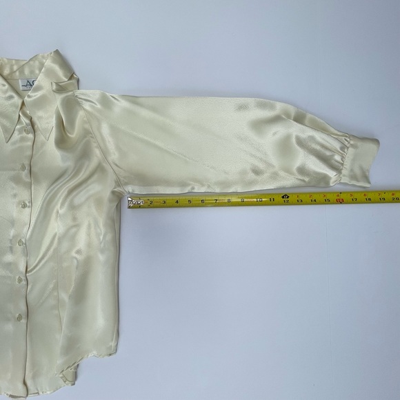American Collection (AC) Cream Long Sleeve Fitted Blouse 100% Polyester … - Picture 11 of 12